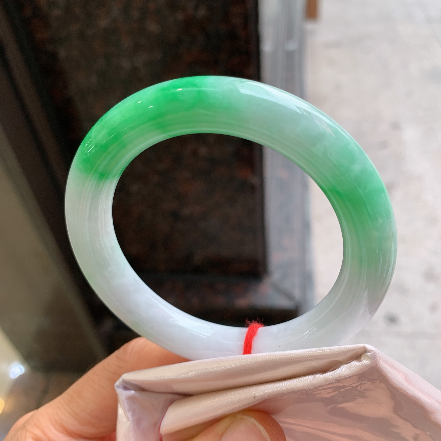 圆条飘绿 有两条棉线 尺寸：55.8/10.8  色辣