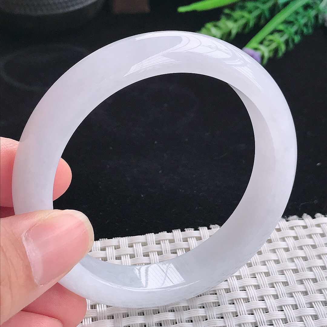 实拍A货翡翠57.5/13.5/8.6老坑冰润水灵月光白手镯翡翠宽边玉镯平安镯