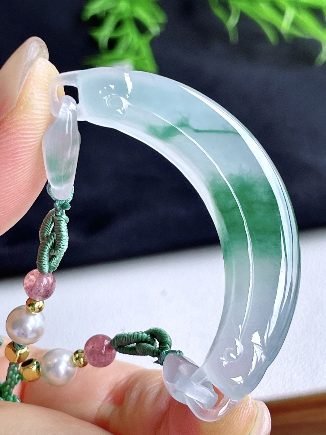 【裸石】冰飘花平安锁吊坠【说明】缅甸 无裂 性比高  【尺寸】52-11.7-6【重量】16克