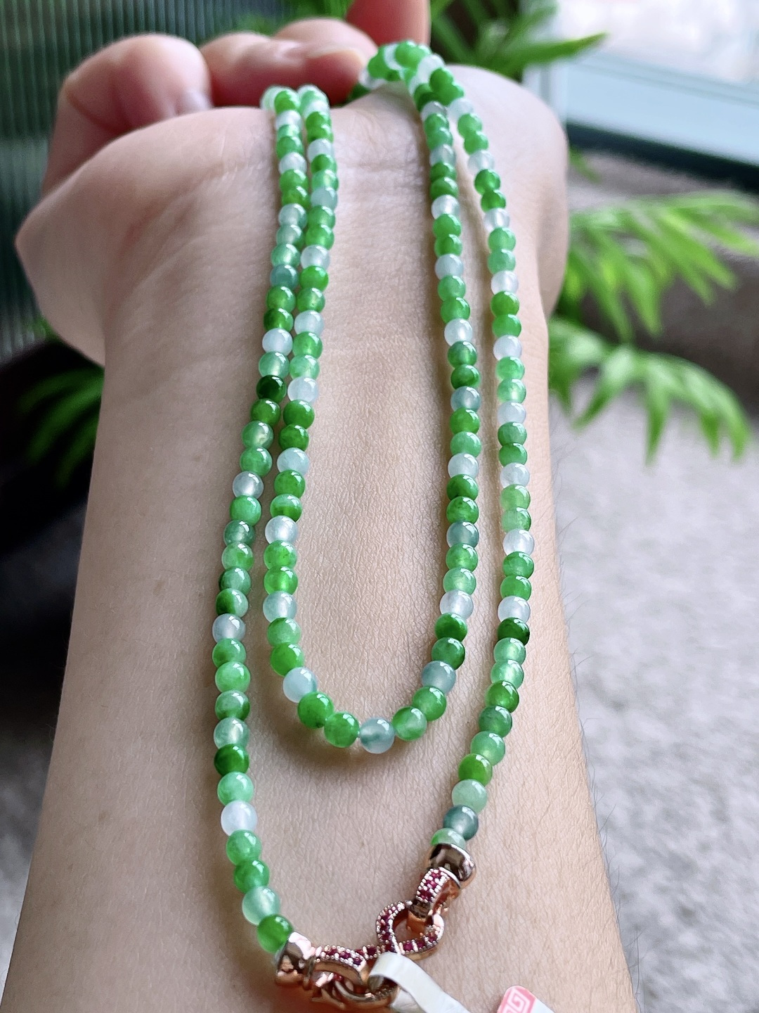 【珠子】冰多宝珠链圆珠珠子珠链【说明】缅甸 性比高  【尺寸】3.3mm，31cm【重量】13.7克