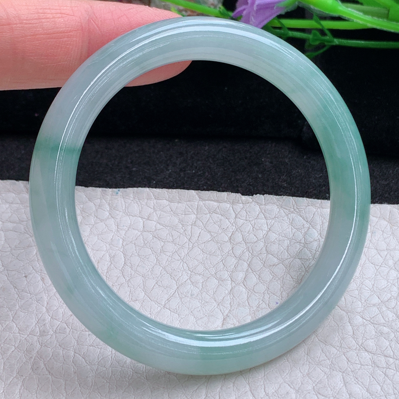 n小圈口51.5*8美人镯 天然缅甸翡翠a货手镯飘花圆条正圈叮当镯