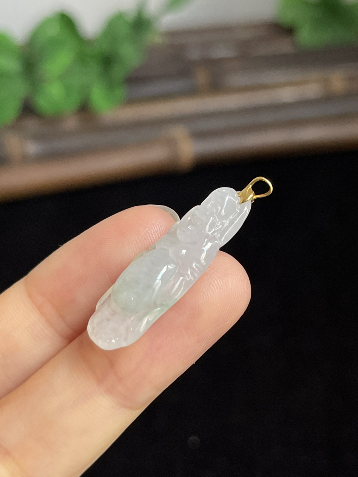 翡翠挂坠，印记：G18K