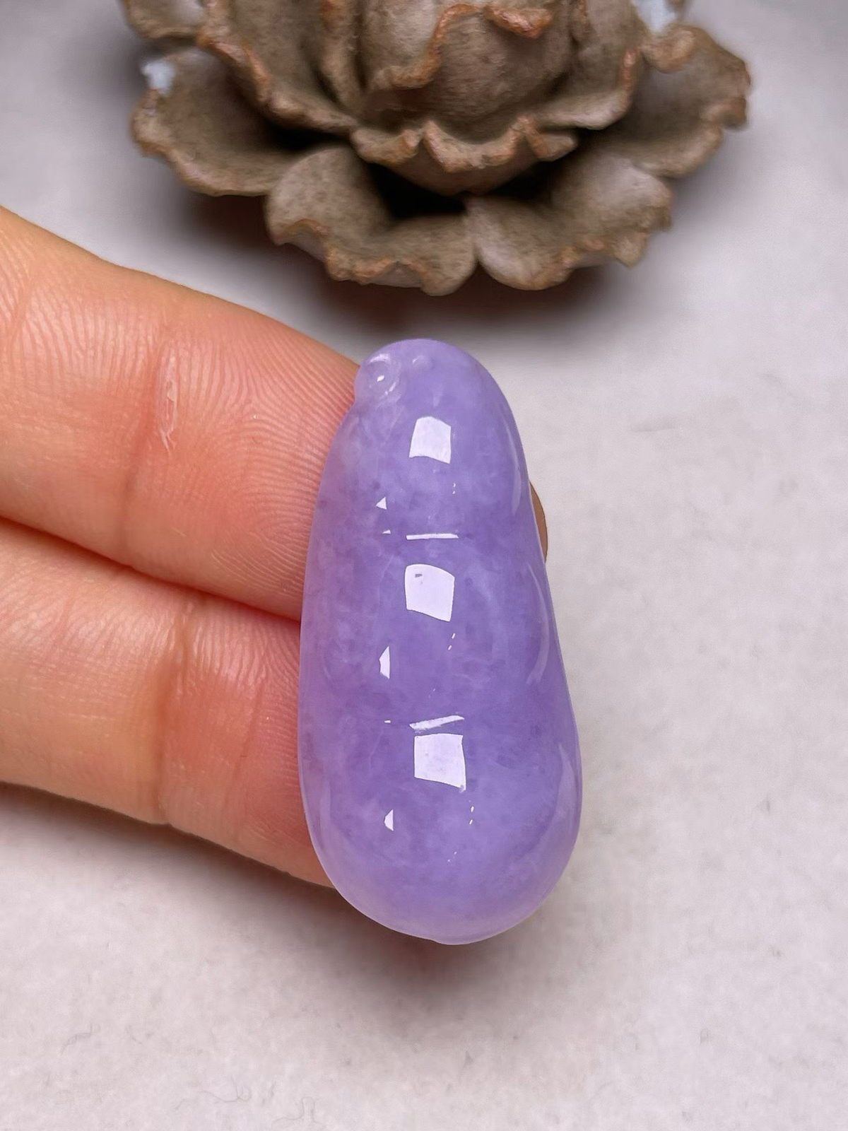 冰糯种紫罗兰【福豆】吊坠，种水好，玉质细腻 ，卖相好‘