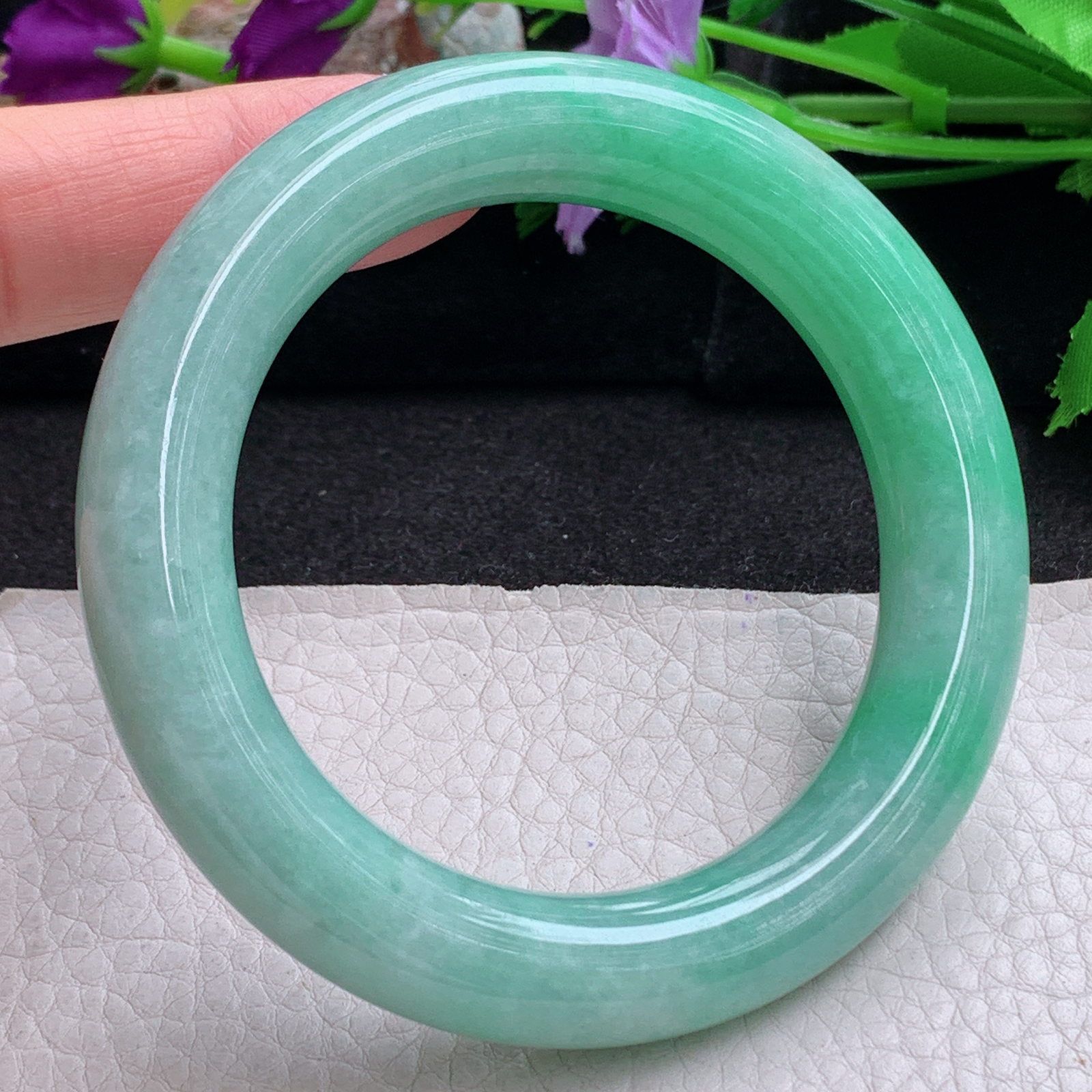 xc实拍55*12*11.5胖圆镯 天然缅甸翡翠手镯飘绿厚装圆条玉镯子