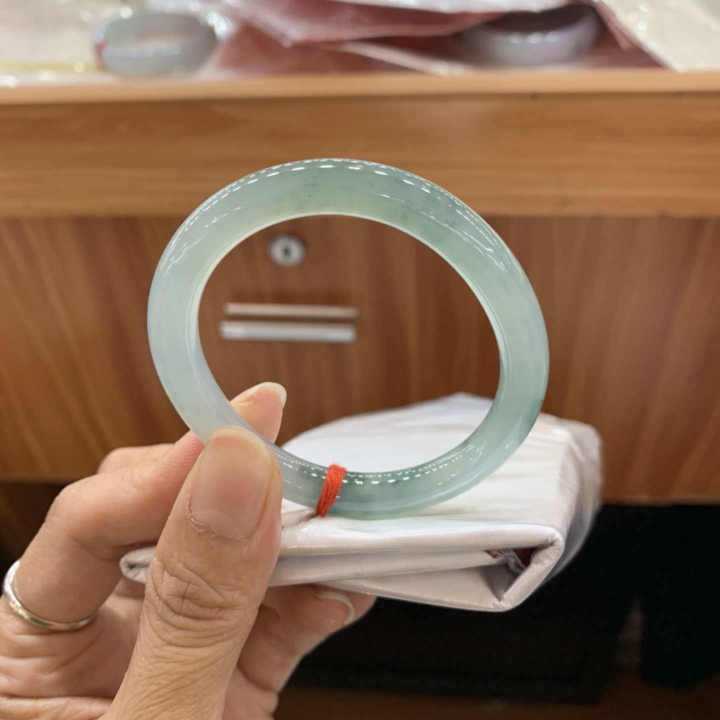 042006FN飘花贵妃翡翠手镯52.5-45.2-8-7.7