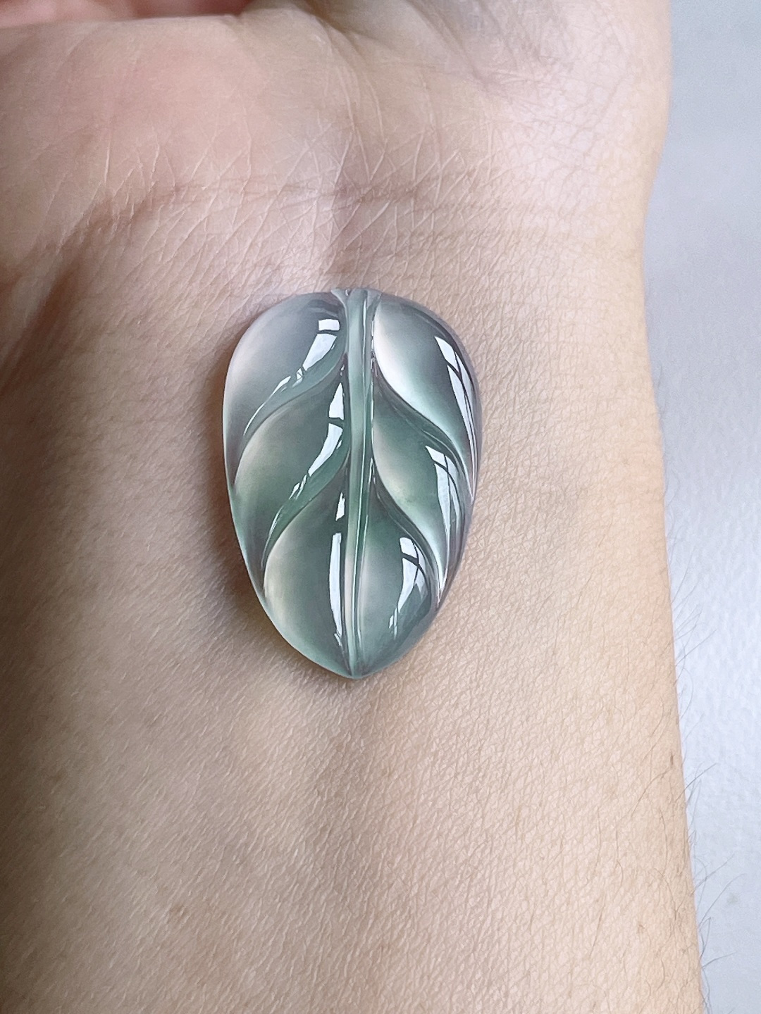 【裸石】叶子大树叶吊坠【说明】缅甸 无裂 性比高  【尺寸】30.4-19.2-3.4【重量】3.