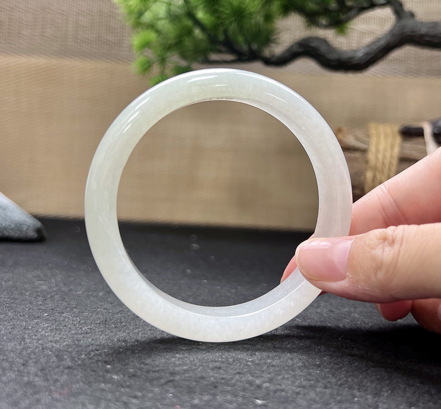 59圈口正圈白月光手镯