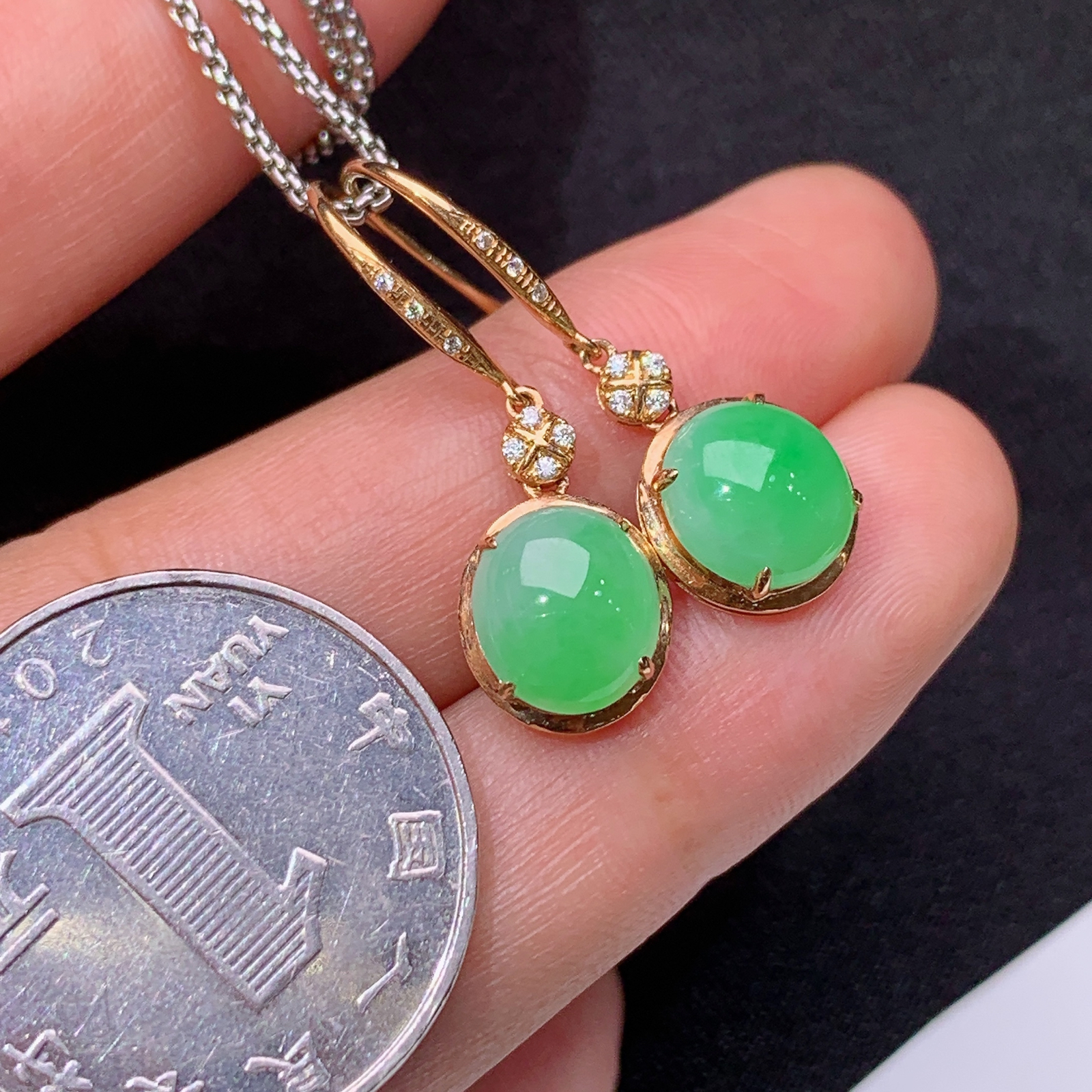 甜绿蛋面耳坠，18k金镶嵌，简约时尚，冰润细腻，种水足，Wzh 尺寸8.7*7.6*3