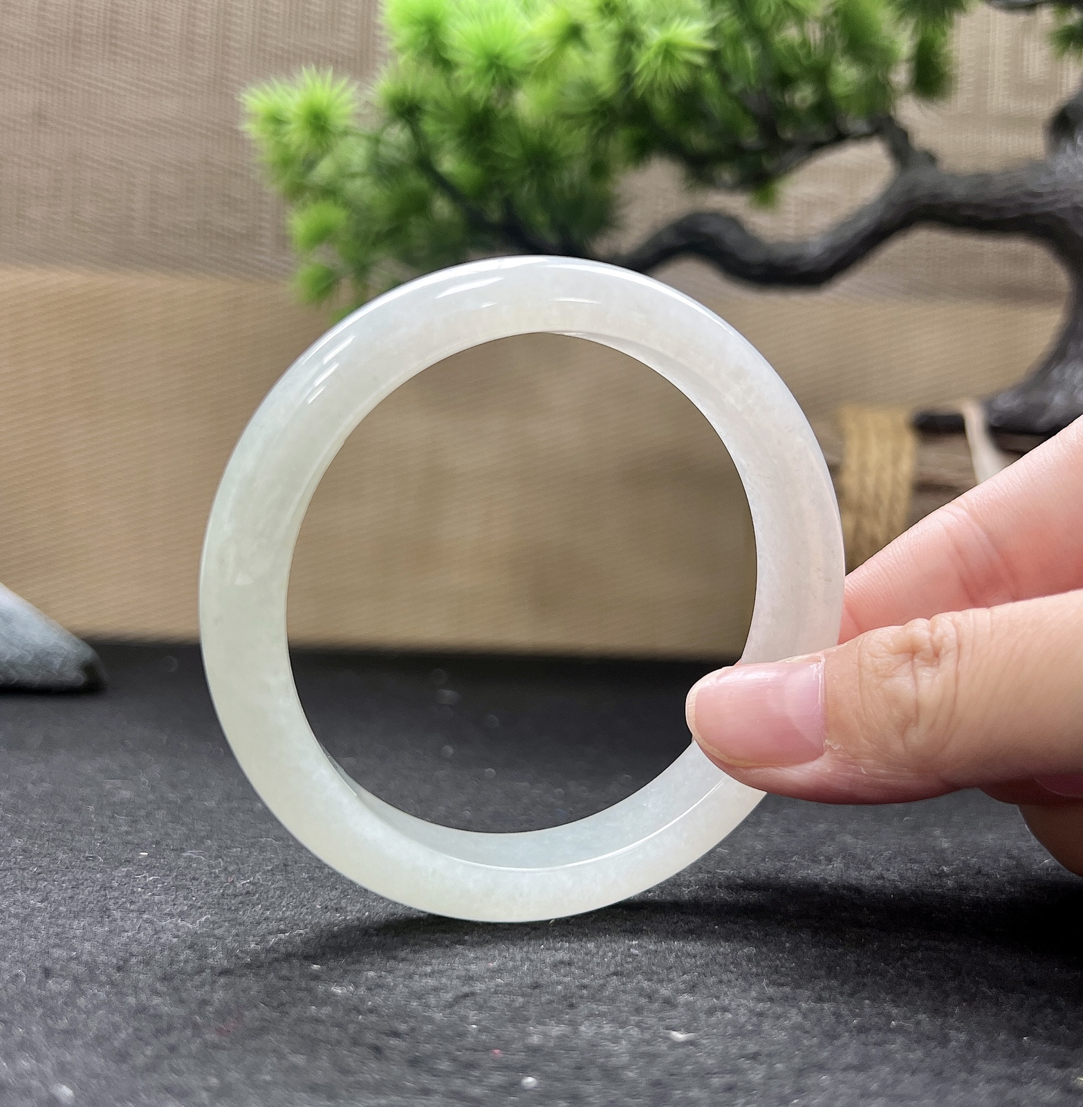 59圈口正圈白月光手镯