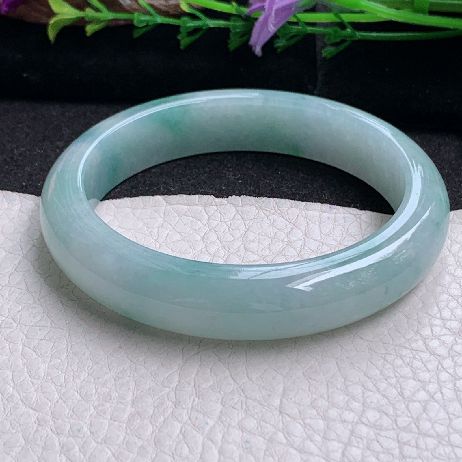 ee实拍58*12.6*8.5平安镯 天然缅甸翡翠手镯蓝底飘绿胶感正圈玉镯子