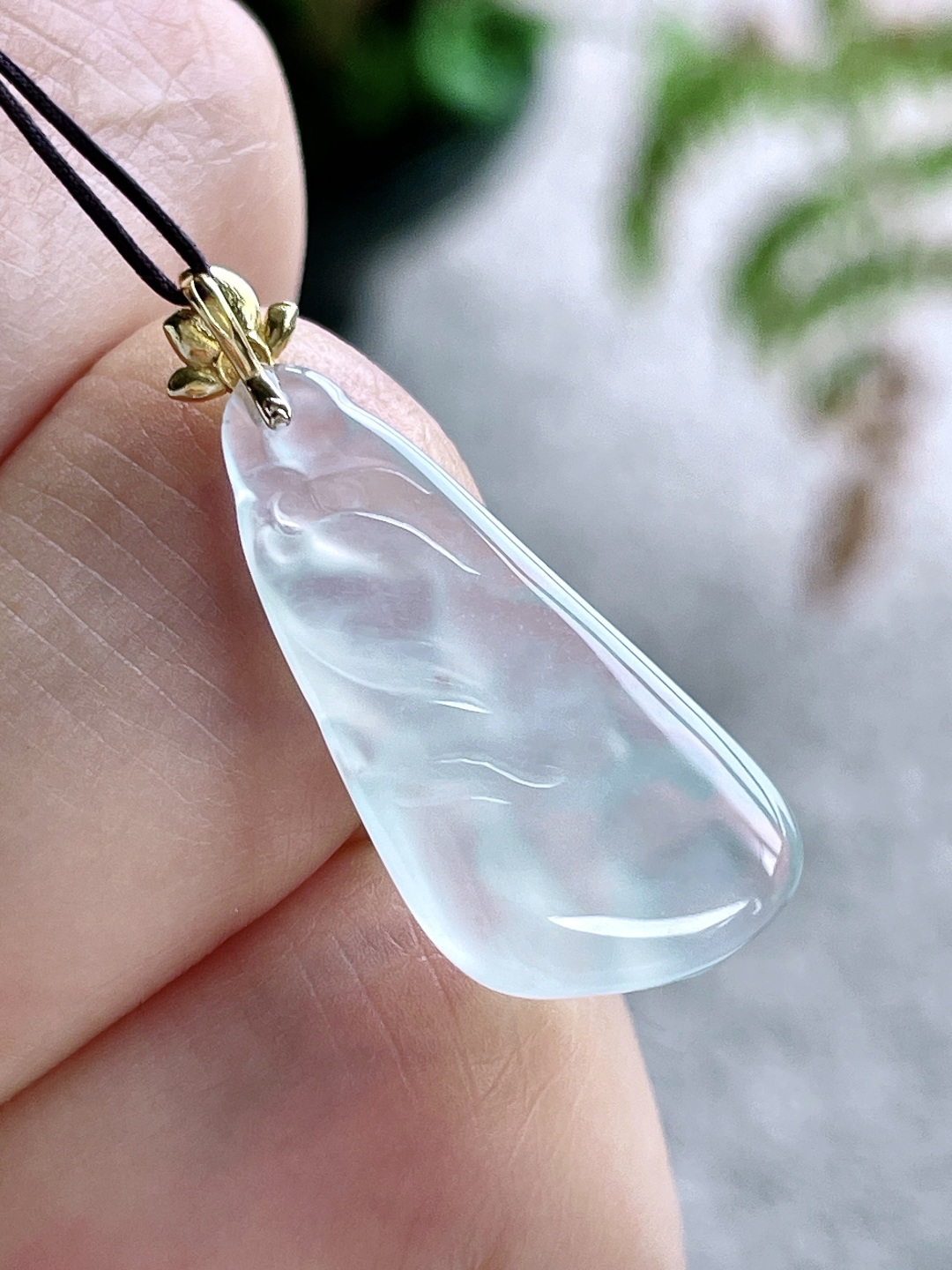 冰九尾狐吊坠，18k金镶嵌，无裂，性比高，39.7，24.6-13-5.6，2.6克