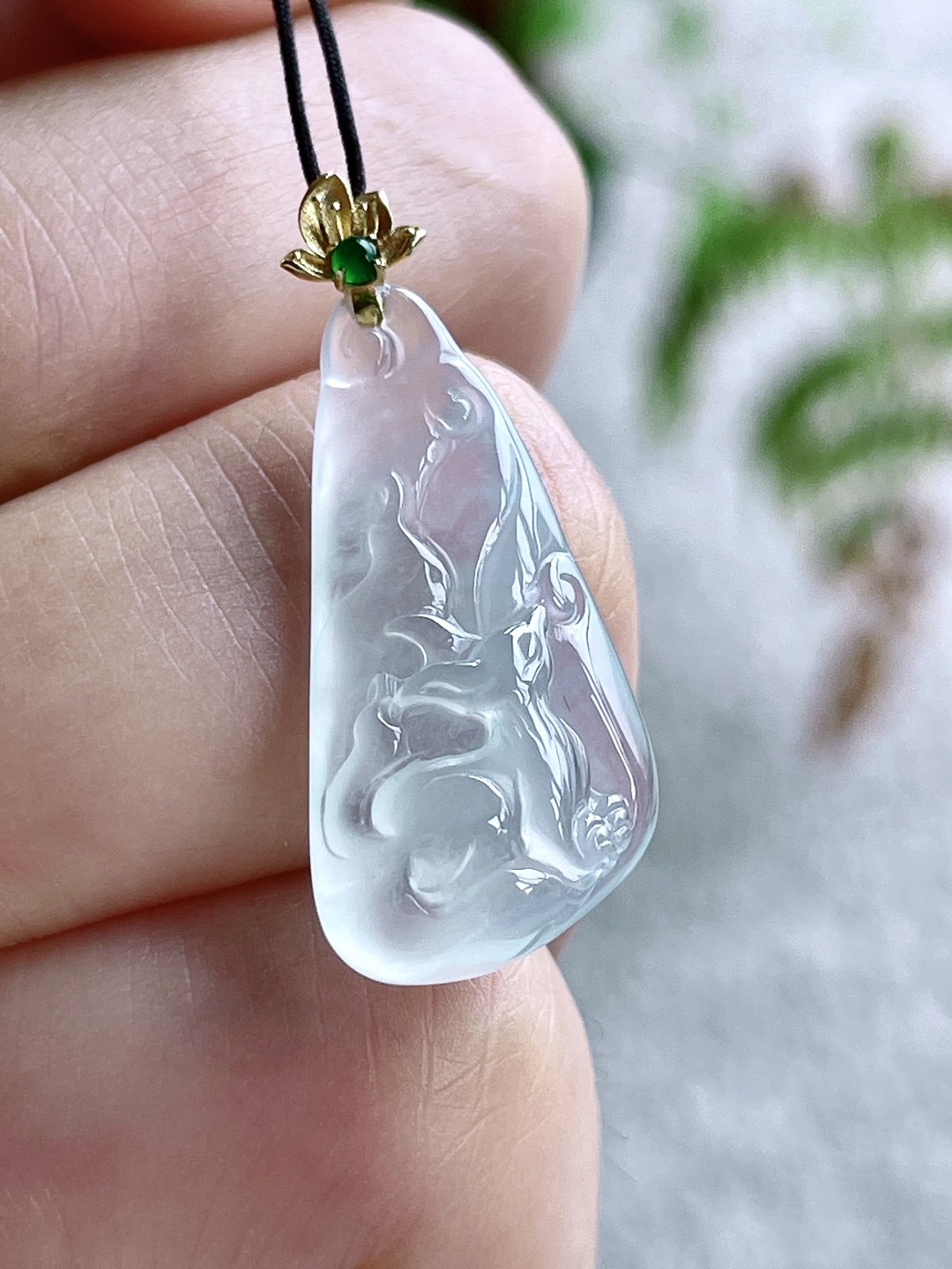 冰九尾狐吊坠，18k金镶嵌，无裂，性比高，39.7，24.6-13-5.6，2.6克