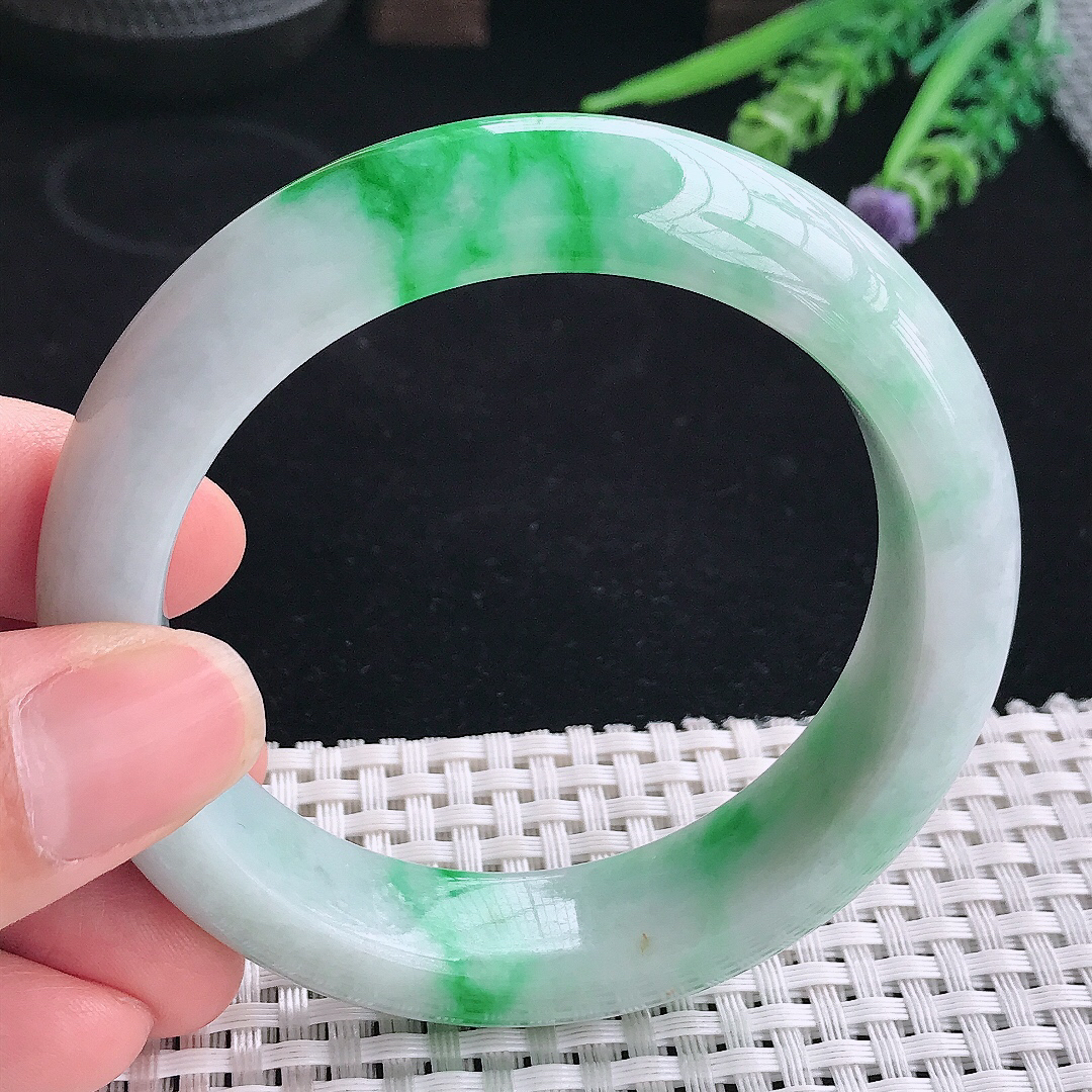 实拍A货翡翠57.5/15/9.8老坑精美飘阳绿手镯翡翠宽边玉镯平安镯