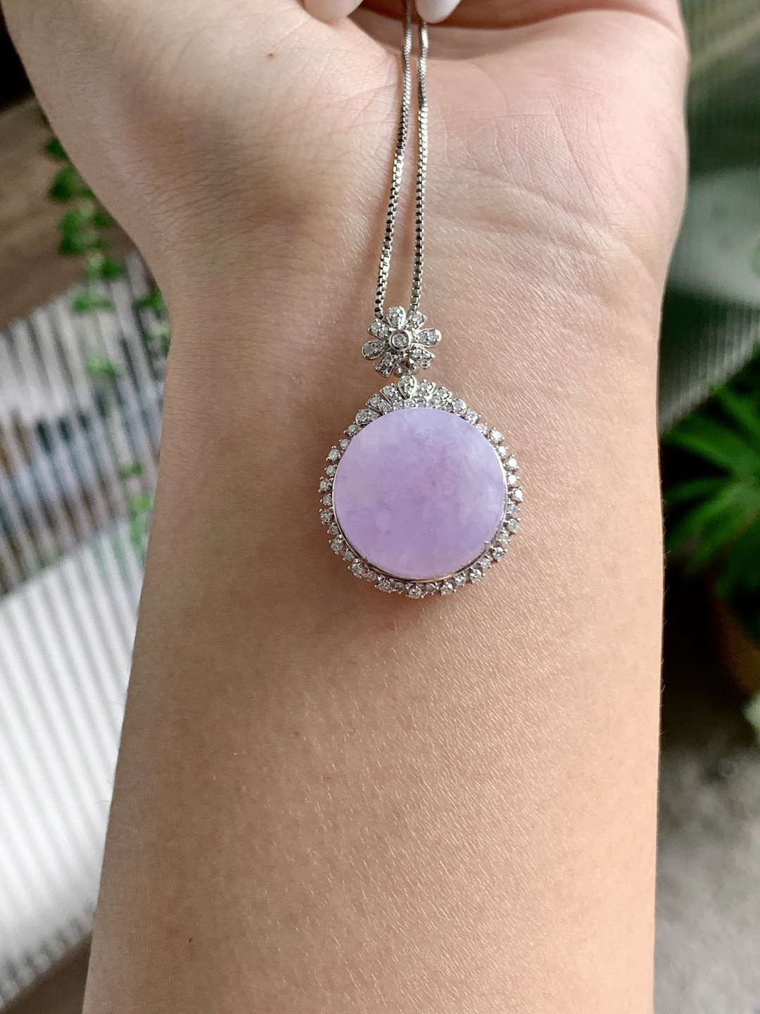 冰圆牌无事牌吊坠，18k金镶嵌，无裂，性比高，29-19.7-9，16-5，4.8克