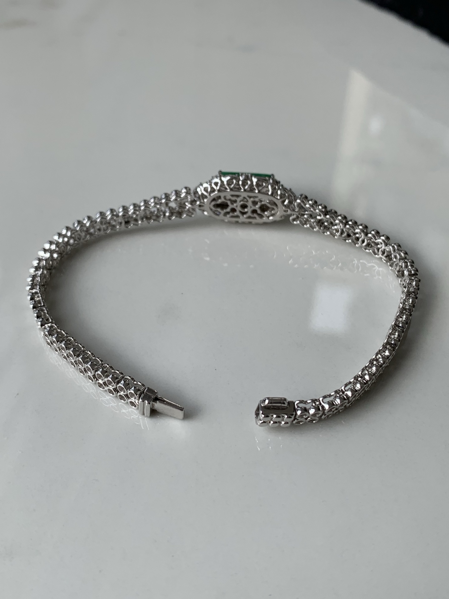 ️【18k金镶嵌马鞍手链】种老细腻，色阳浓郁起胶，尺寸：长度：17.5，成品：21.1*12.1*8.2，裸石：14.8*8,b17419