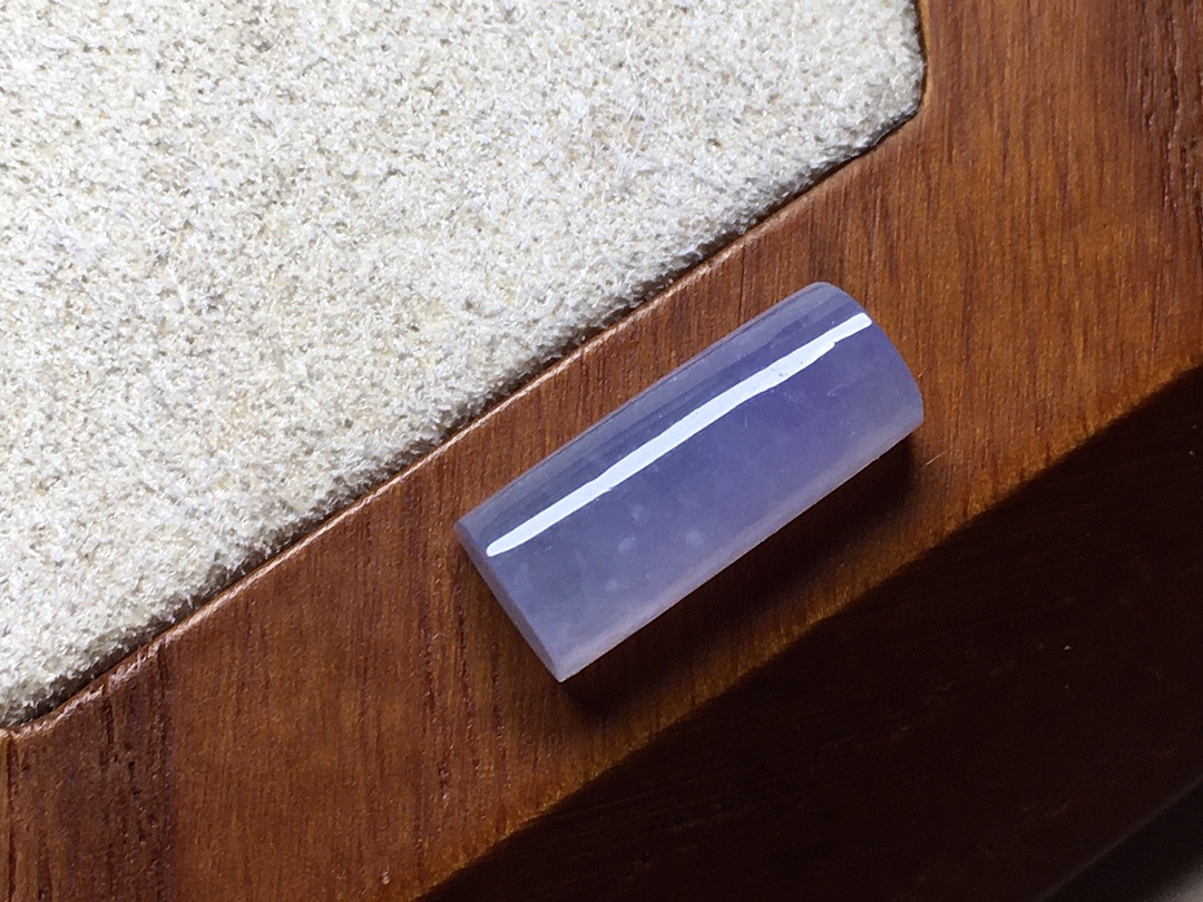 ️ 冰种马鞍形，紫色漂亮，种水，无裂，尺寸14.4*6*5，超值