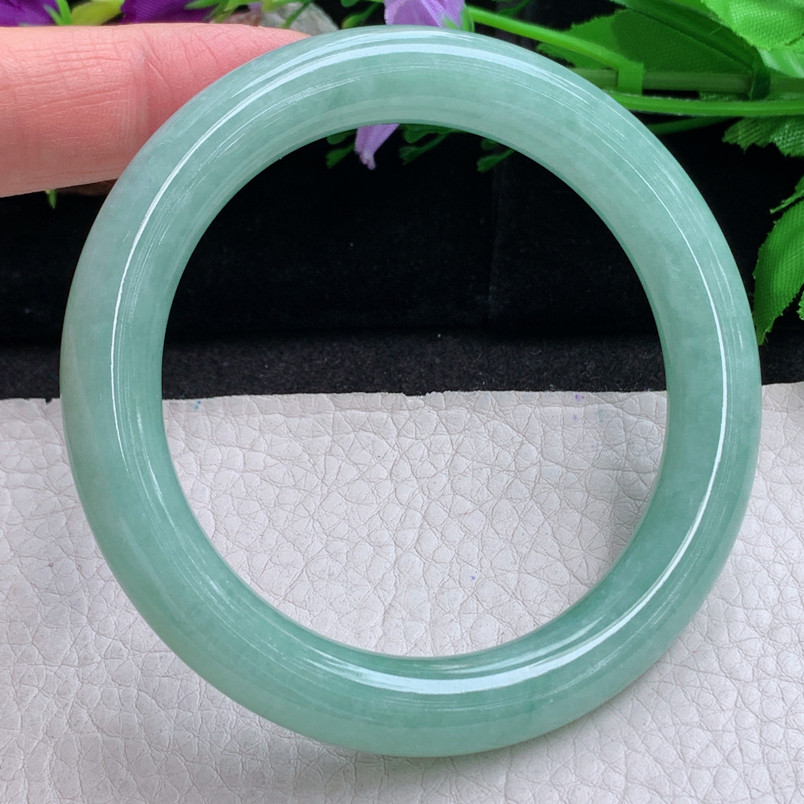 n大圈口59*10.5美人镯 天然缅甸翡翠a货手镯满绿圆条正圈叮当镯