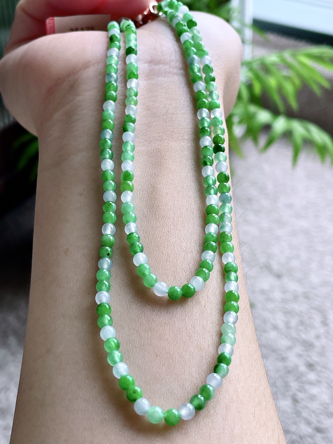 【珠子】冰多宝珠链圆珠珠子珠链【说明】缅甸 性比高  【尺寸】3.3mm，31cm【重量】13.7克