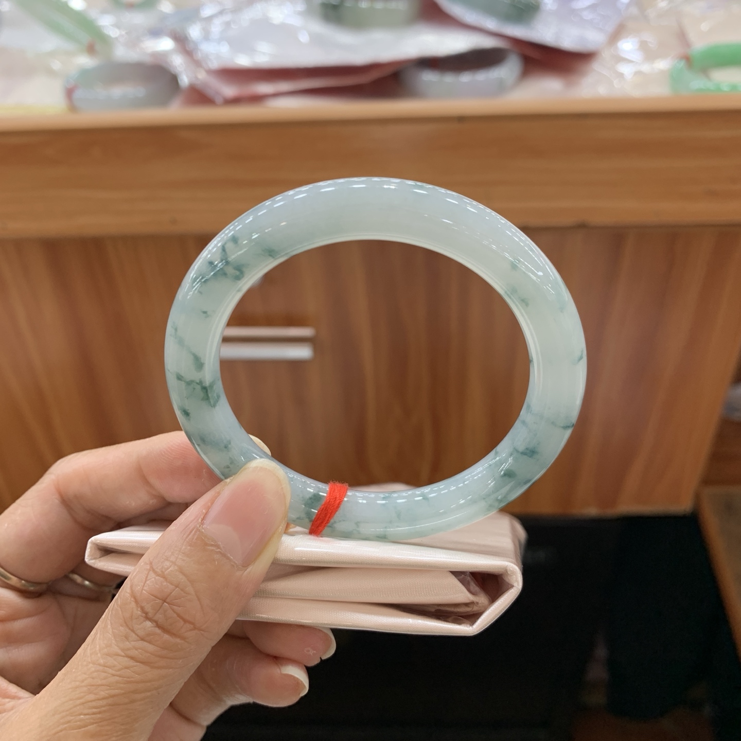 042010FN飘花圆条翡翠手镯53.5-9.3