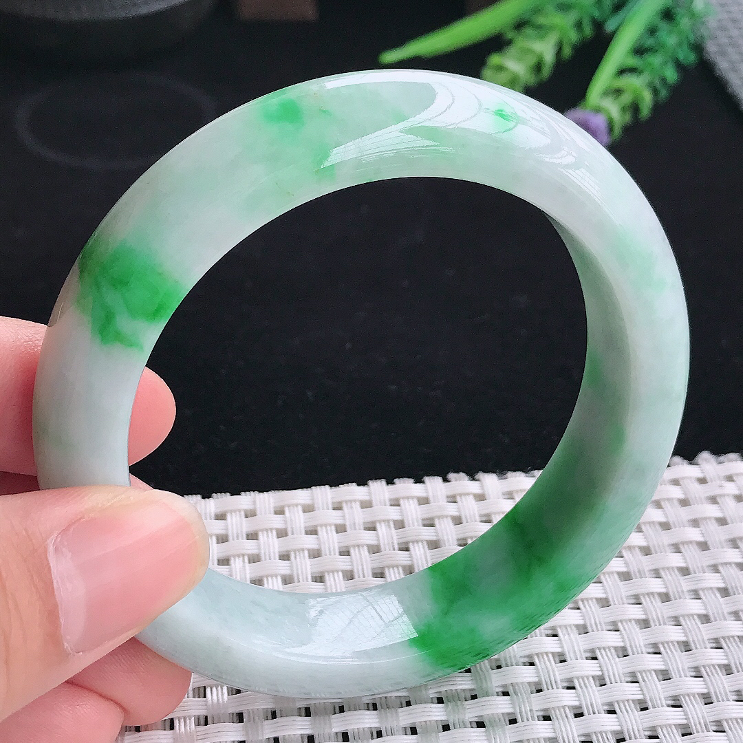 实拍A货翡翠57.5/15/9.8老坑精美飘阳绿手镯翡翠宽边玉镯平安镯