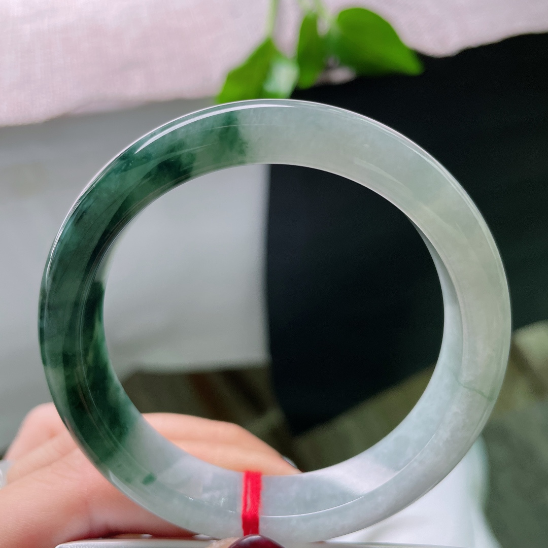 55.5/12.2/8.3飘花正圈，水润细腻，半山水有相逢，贵气，无裂，ss51358a