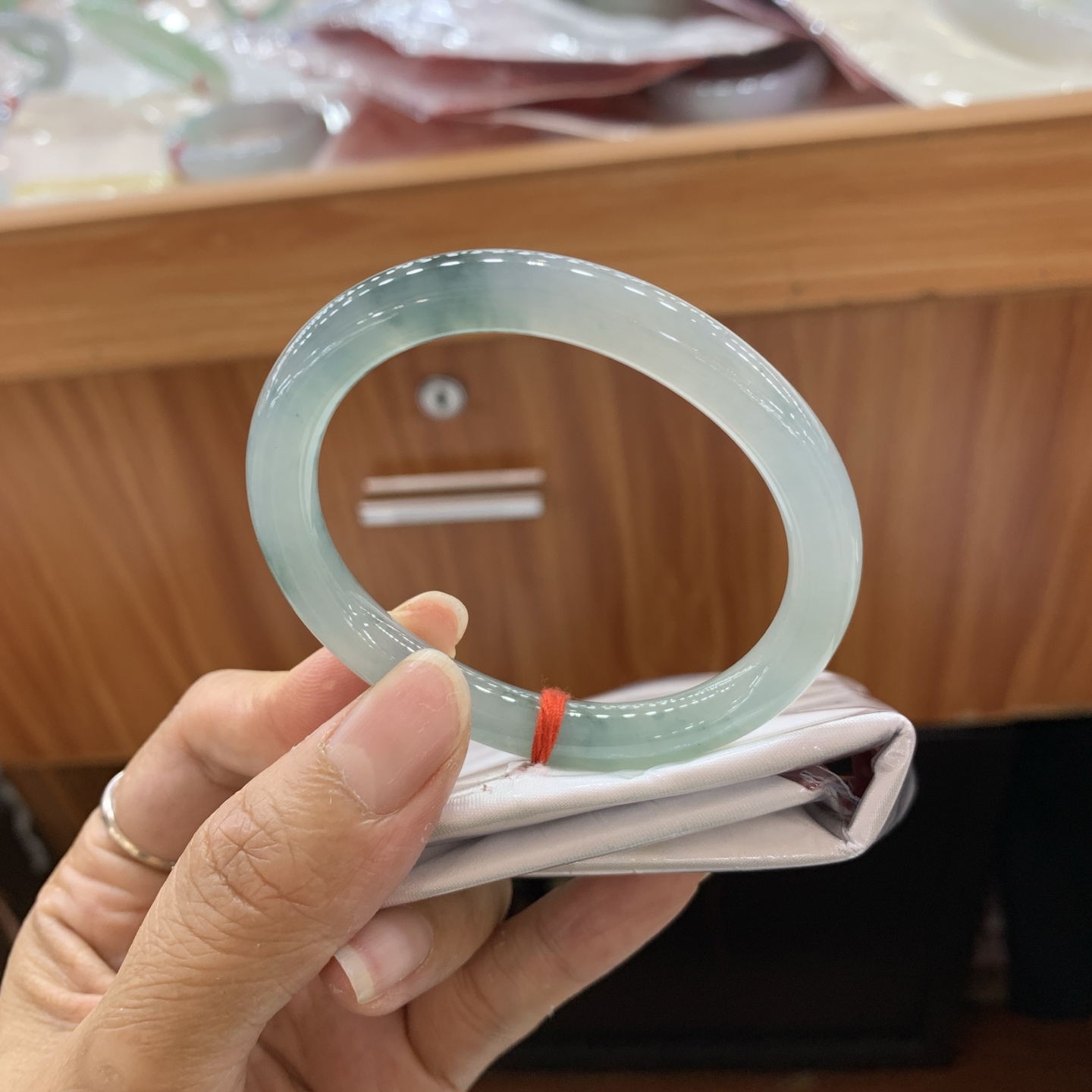 042006FN飘花贵妃翡翠手镯52.5-45.2-8-7.7