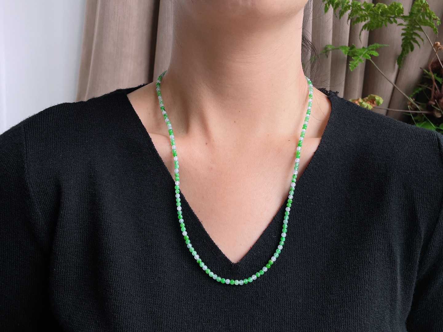 【珠子】冰多宝珠链圆珠珠子珠链【说明】缅甸 性比高  【尺寸】3.3mm，31cm【重量】13.7克