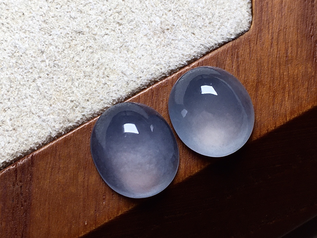 ️ 冰种蓝底蛋面一对 种水，冰透感十足，无裂尺寸11.7*10*4.8、11.2*10*5.4 超值