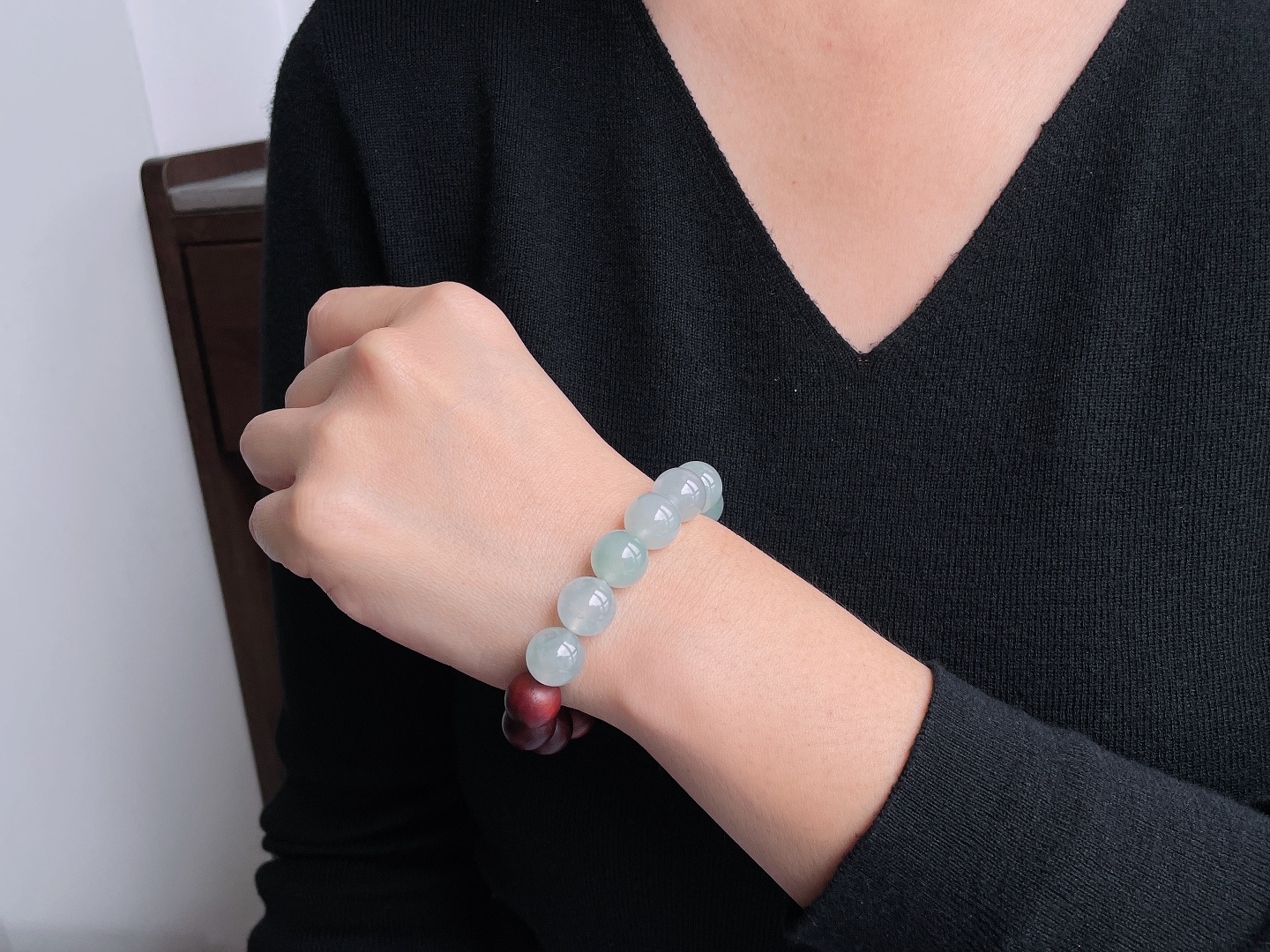 【珠子】冰晴水手串圆珠珠子檀木手串【说明】缅甸 性比高  【尺寸】12.5mm【重量】34.8克