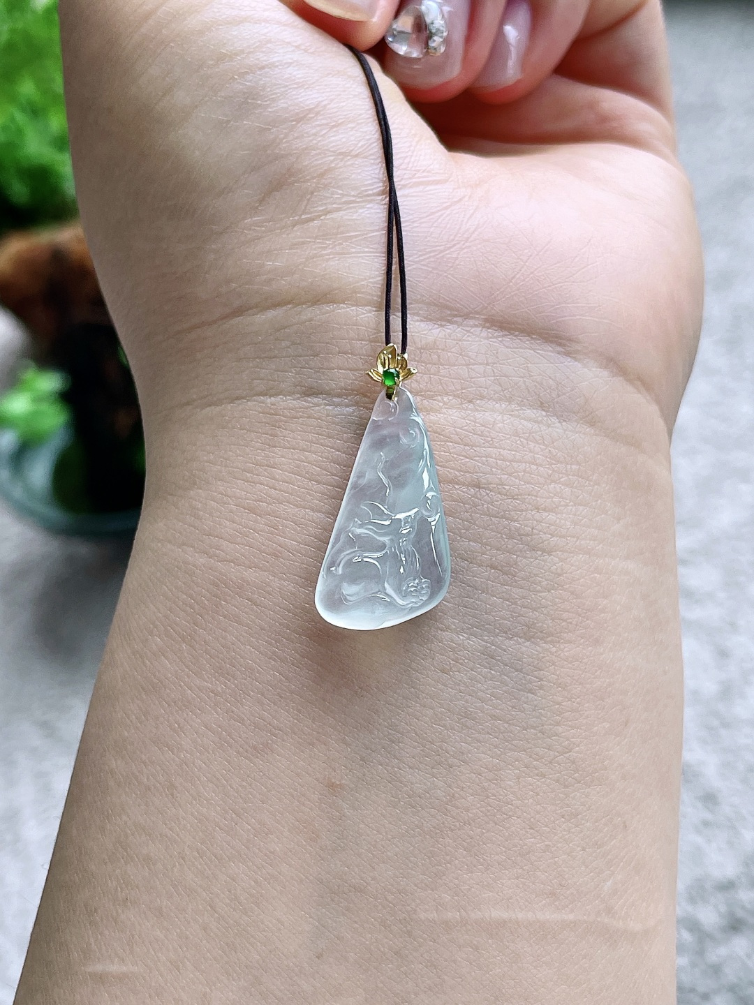 冰九尾狐吊坠，18k金镶嵌，无裂，性比高，39.7，24.6-13-5.6，2.6克