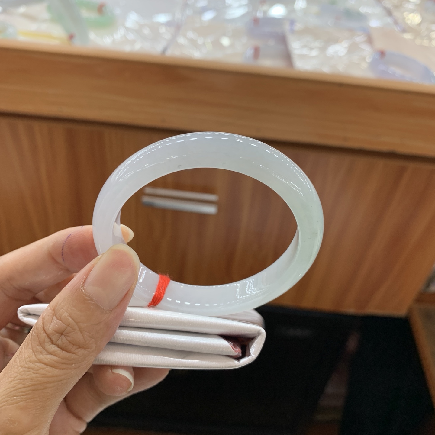 042017MMJ冰底色贵妃翡翠手镯55.3-48.6-10.5-6.8