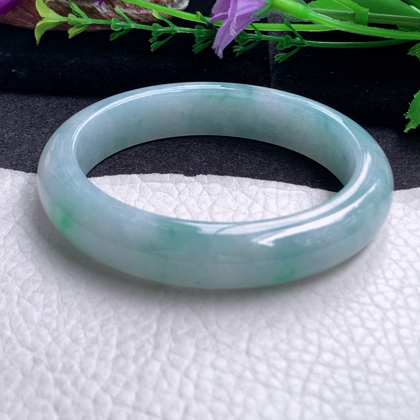 ee实拍58*12.6*8.5平安镯 天然缅甸翡翠手镯蓝底飘绿胶感正圈玉镯子