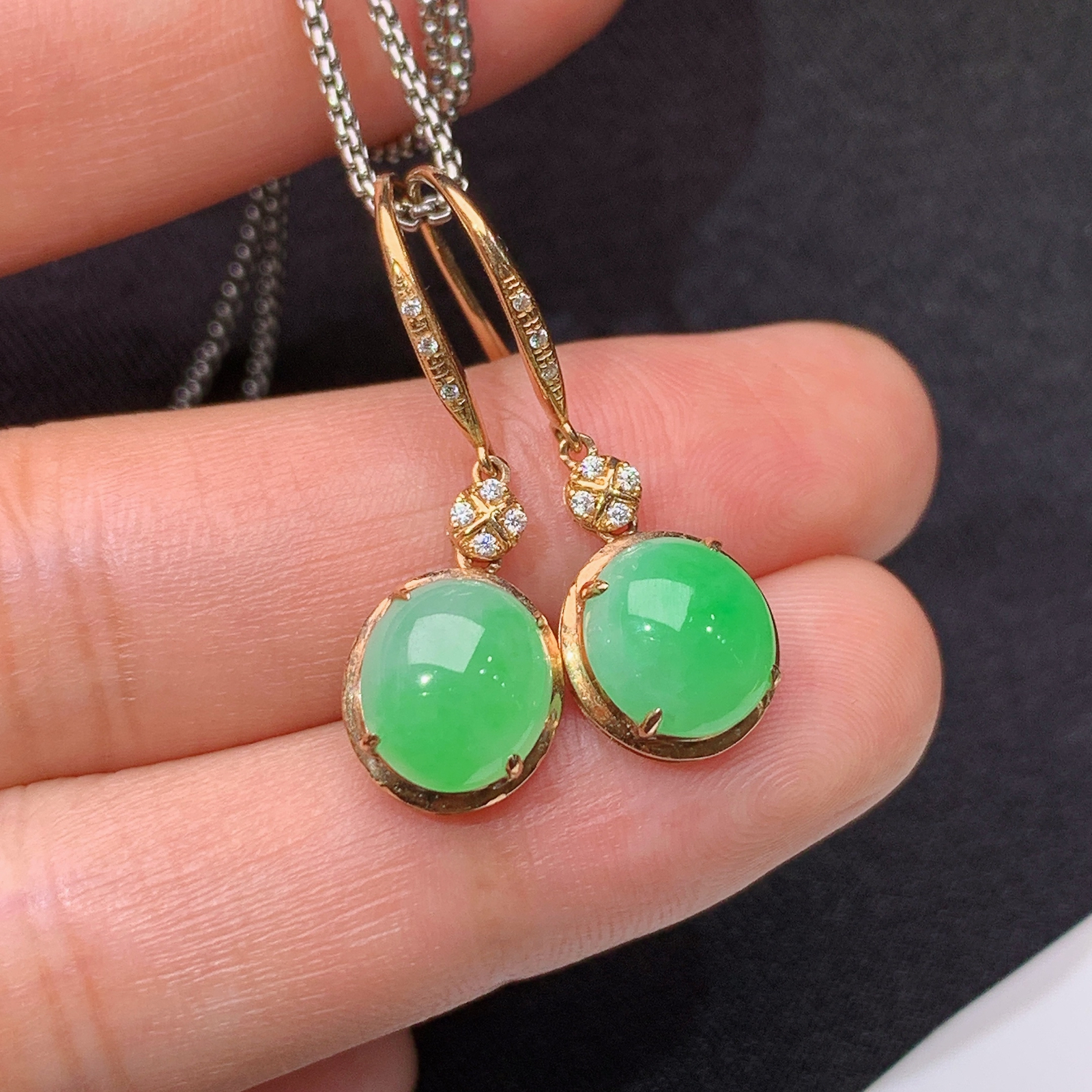 甜绿蛋面耳坠，18k金镶嵌，简约时尚，冰润细腻，种水足，Wzh 尺寸8.7*7.6*3