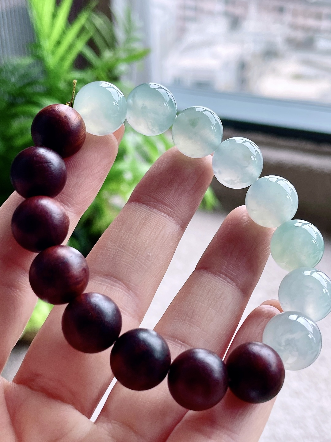 【珠子】冰晴水手串圆珠珠子檀木手串【说明】缅甸 性比高  【尺寸】12.5mm【重量】34.8克