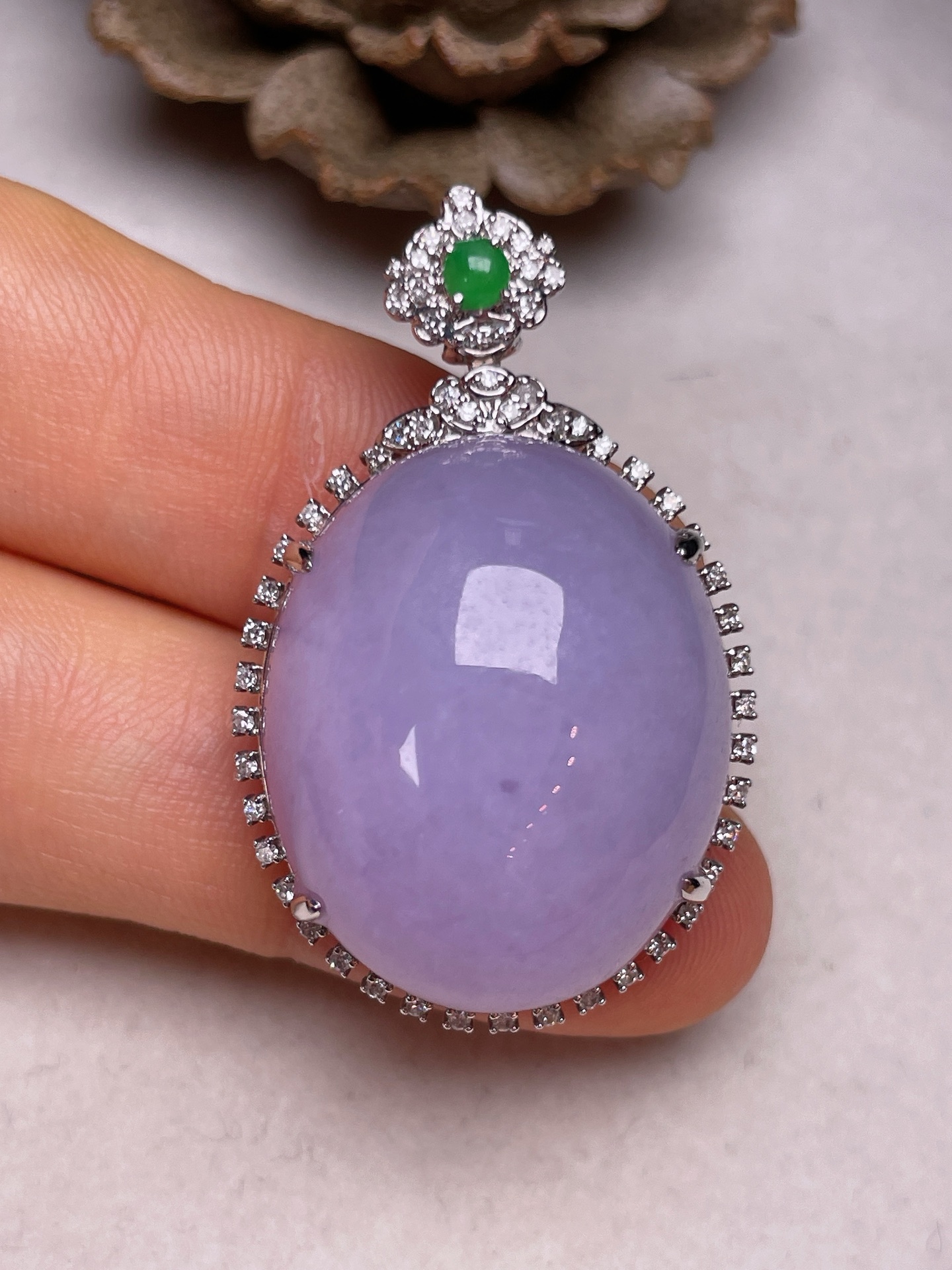 18 K金镶鸽子蛋，冰糯种满紫，无裂，一手货源，裸石尺寸25/20.6/15含金厚长37.5