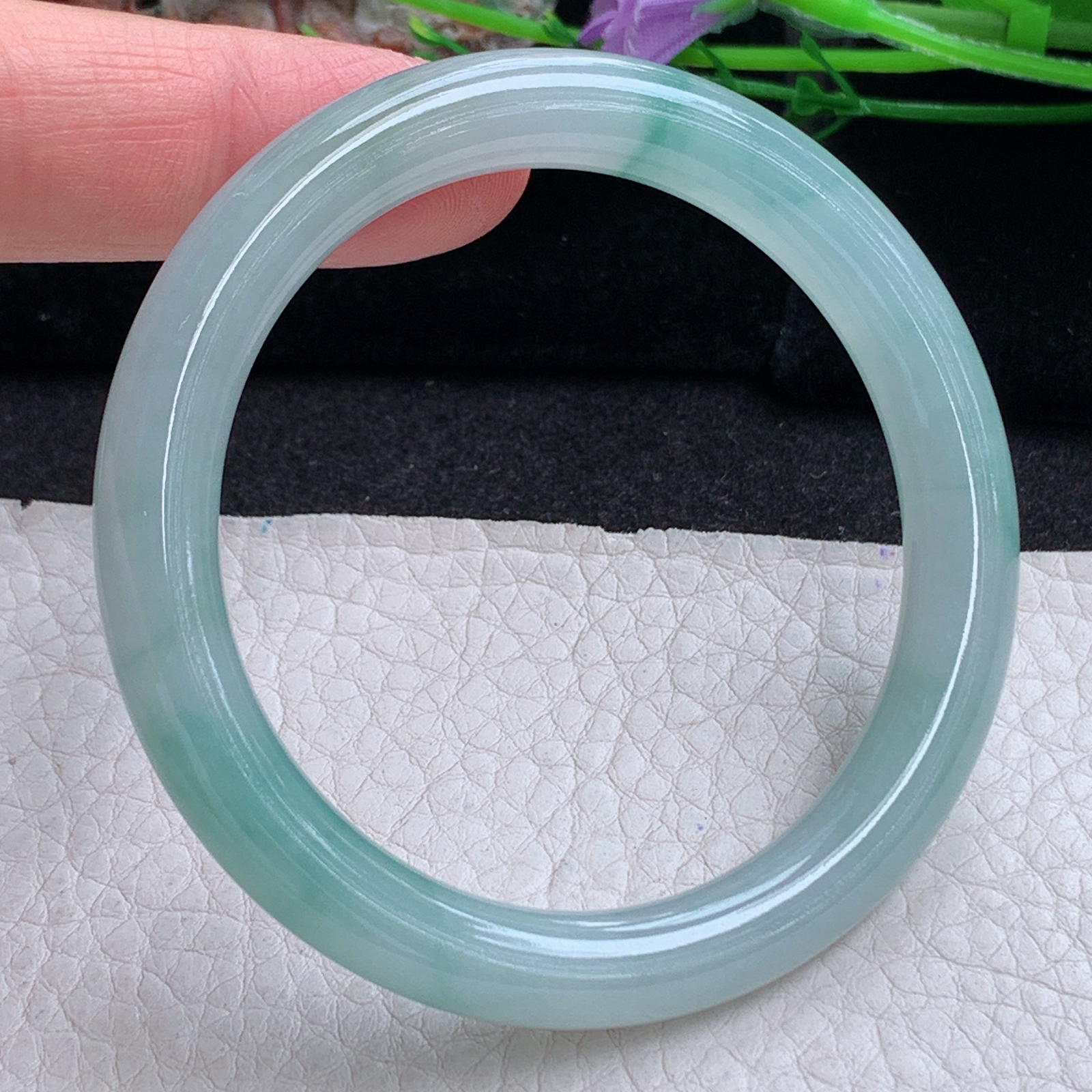 n小圈口51.5*8美人镯 天然缅甸翡翠a货手镯飘花圆条正圈叮当镯