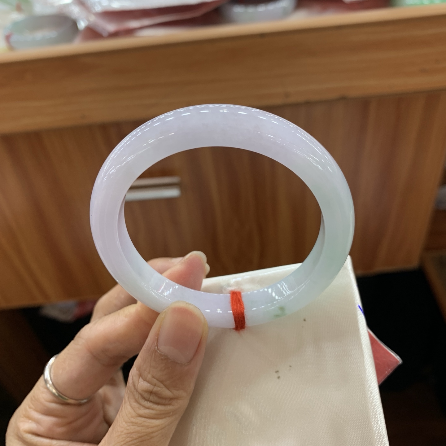 042008FN飘绿正圈翡翠手镯54-10.1-7.9