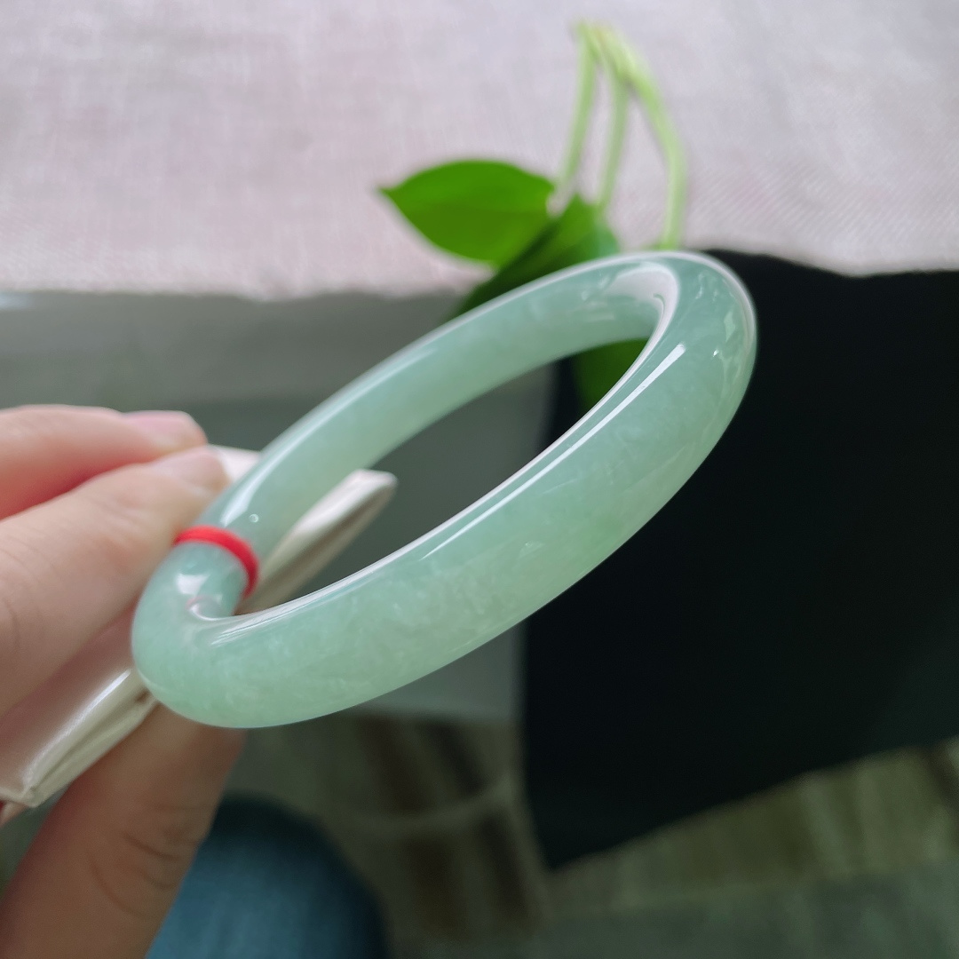 55.2/9.9果绿圆条，水润，细腻，青春年华，无裂，ss48979a