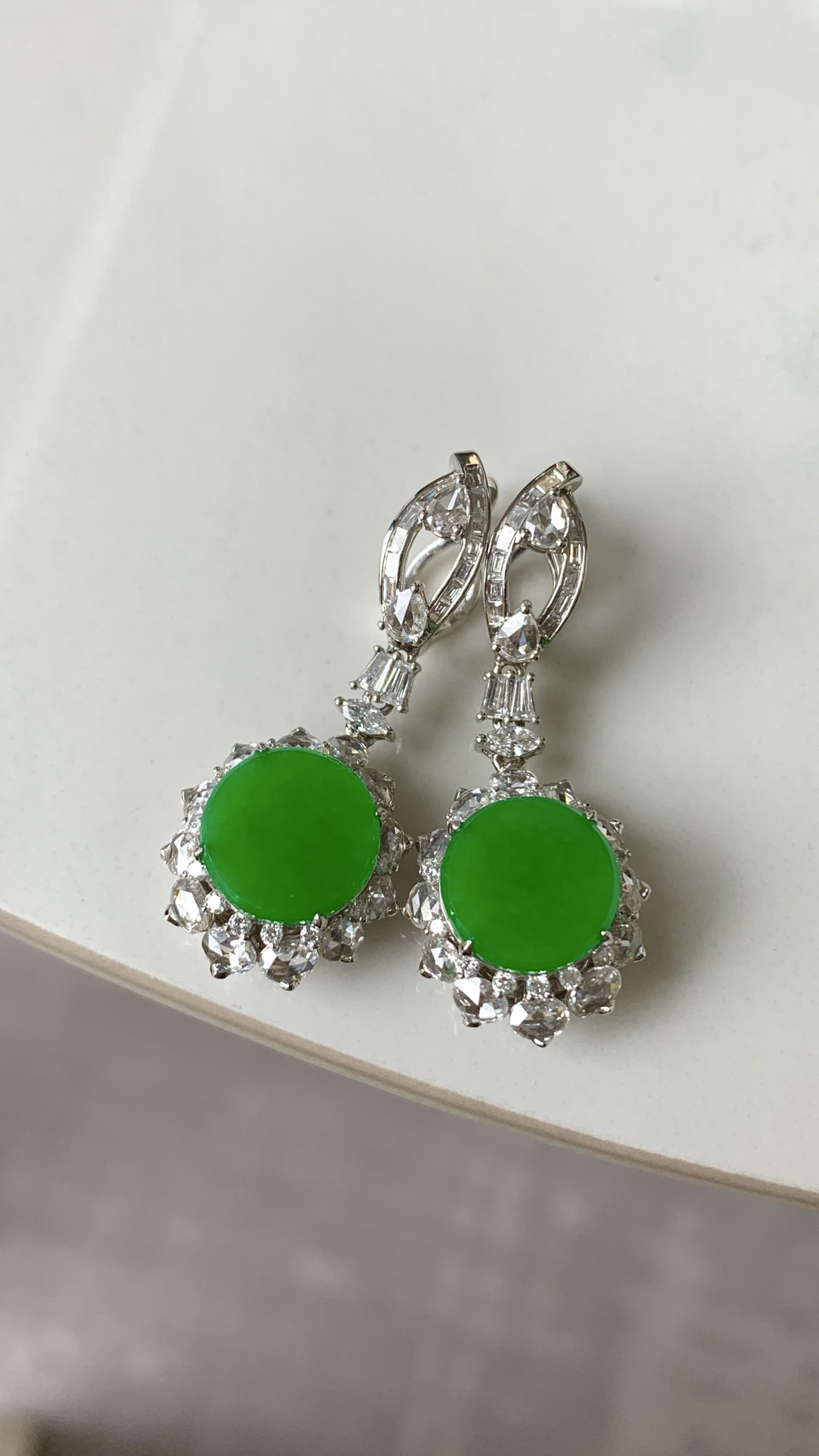 ️【18k金镶嵌平钱耳坠】种老细腻，色阳浓郁起胶，尺寸：成品：35.6*14.7*8.3，裸石：1