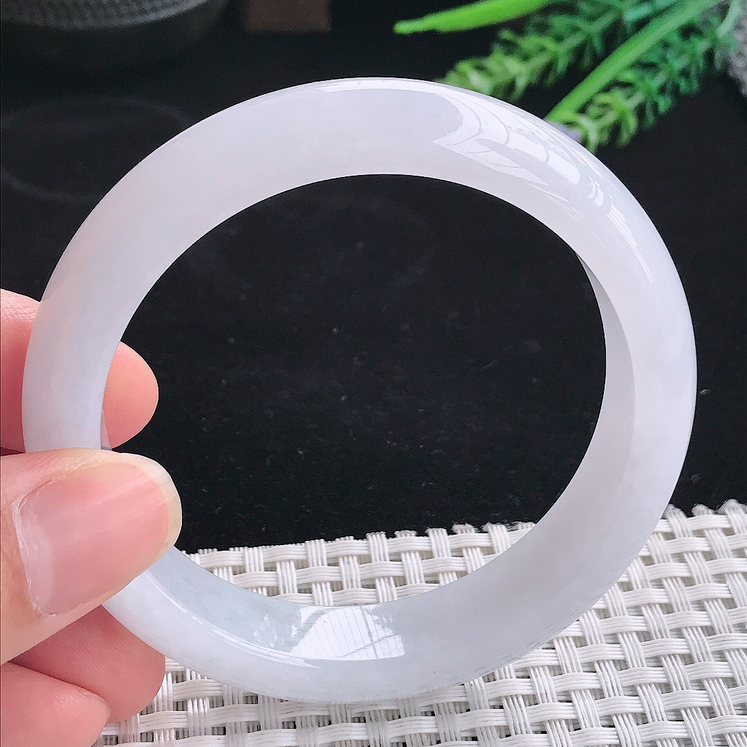 实拍A货翡翠57.5/13.5/8.6老坑冰润水灵月光白手镯翡翠宽边玉镯平安镯