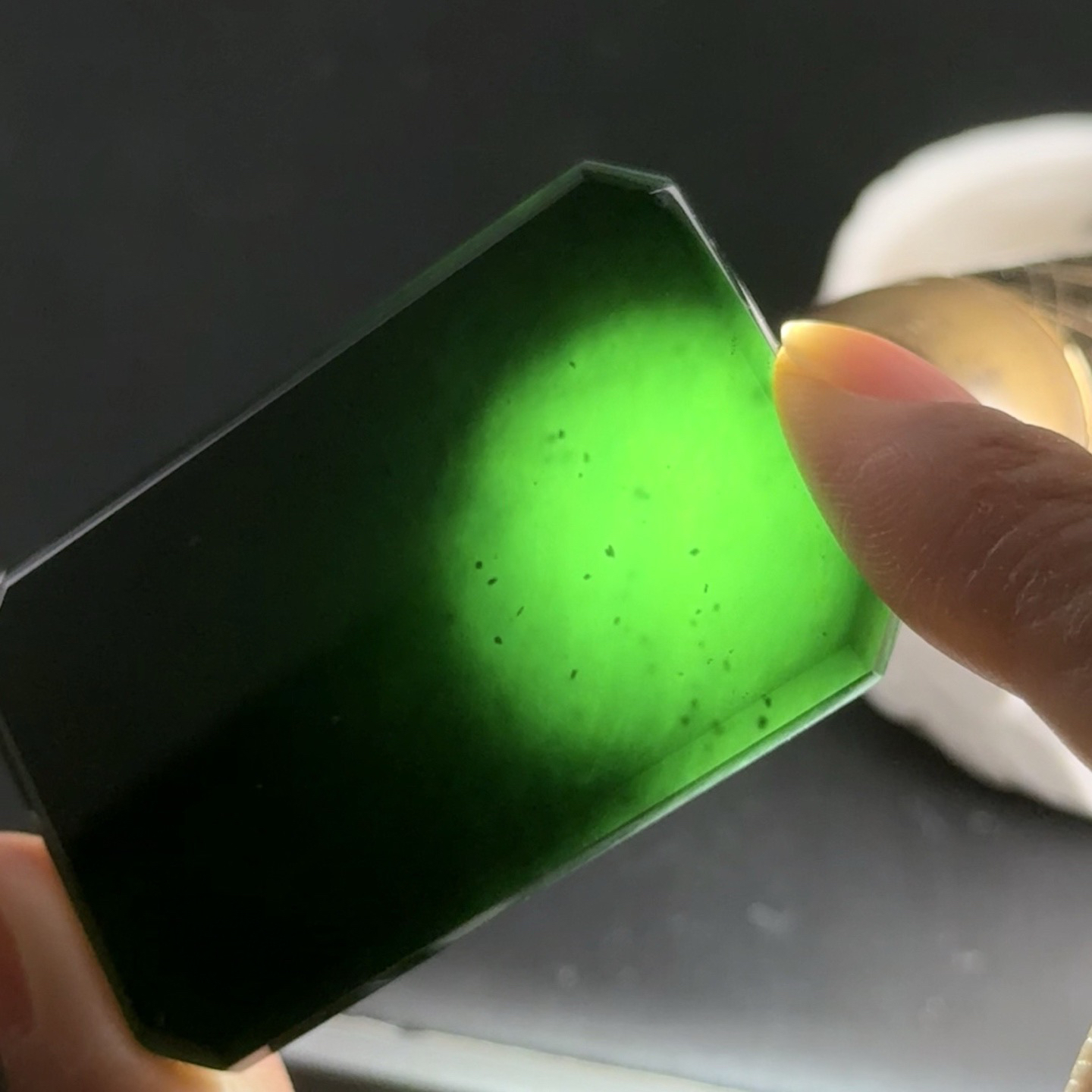 精品墨翠雪花棉墨翠无事牌 种好色正 黑度极好 打灯通透 油性十足 尺寸51.9