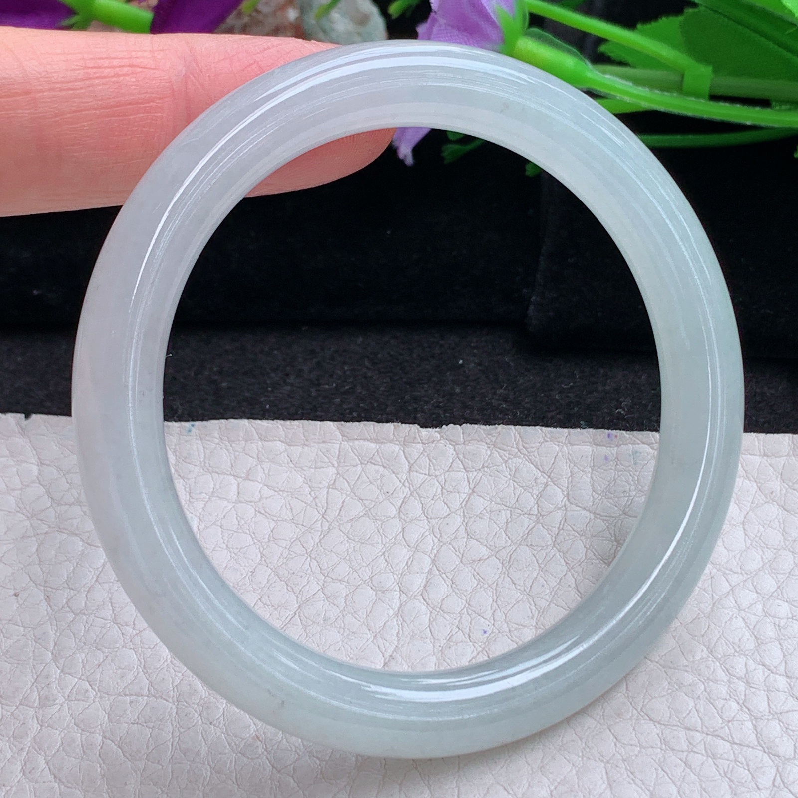 n实拍54.3*8.3美人镯 天然缅甸翡翠a货手镯淡绿圆条正圈叮当镯