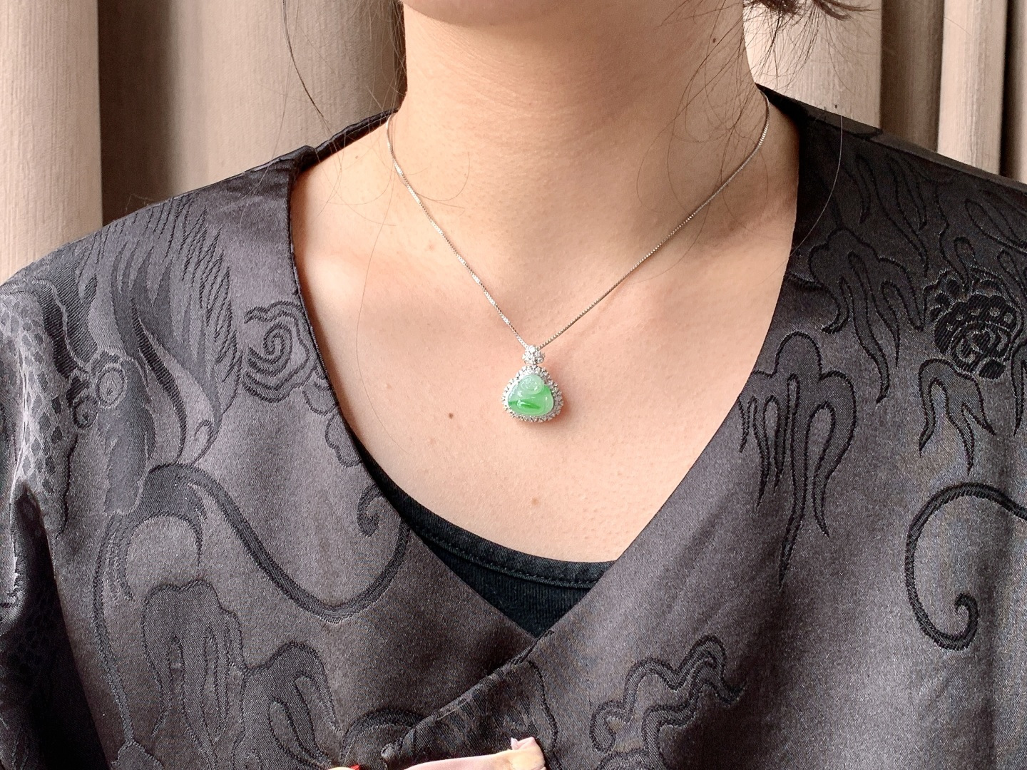 高冰飘绿花佛公吊坠，缅料 18k金镶嵌 无裂 性比高 飘花，22-17.9-10，11.5-12.9-3.3，3.4克