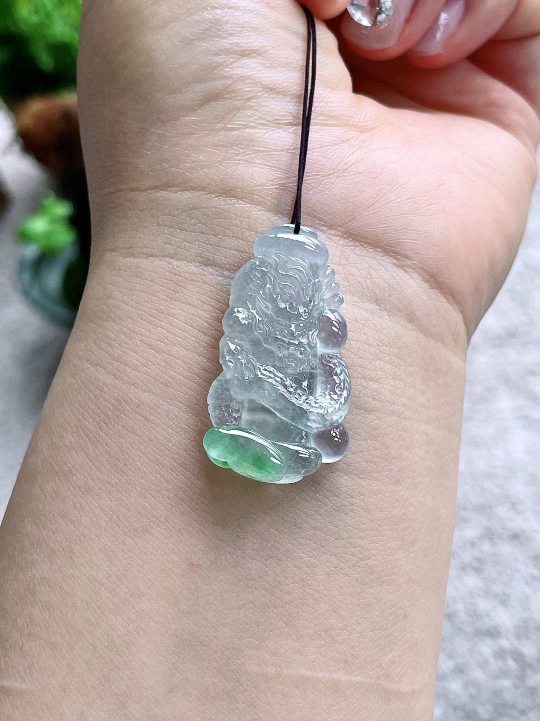 高冰飘绿花龙柱龙牌吊坠，缅料 无裂 性比高 飘花，35.3-19.8-6.2，7.5克