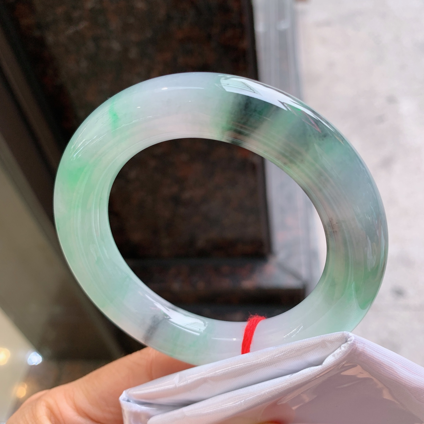 圆条冰种飘花，无裂，尺寸：55.4/13.3/13.2，版型好