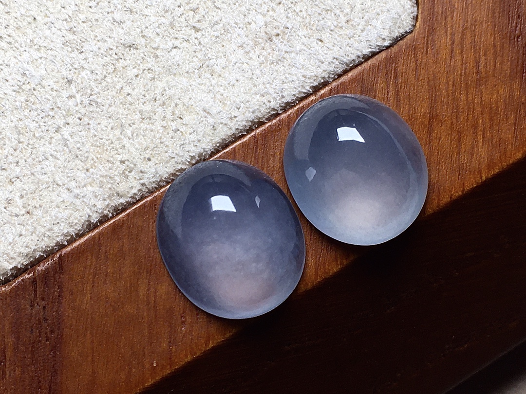 ️ 冰种蓝底蛋面一对 种水，冰透感十足，无裂尺寸11.7*10*4.8、11.2*10*5.4 超值