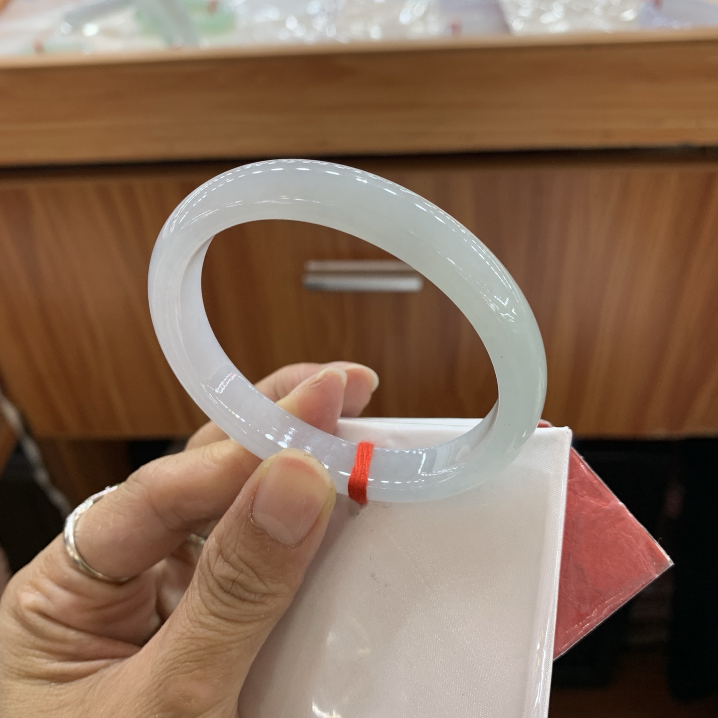 042017MMJ冰底色贵妃翡翠手镯55.3-48.6-10.5-6.8