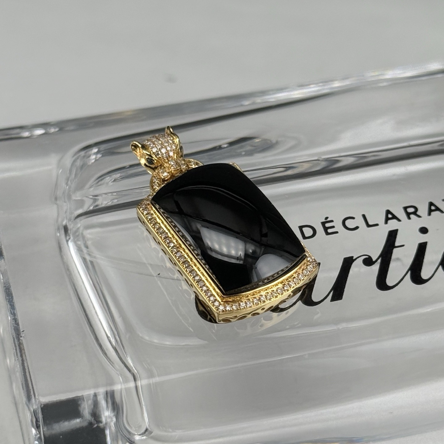 精品18k墨翠马鞍吊坠 种好色正 黑度好 打灯通透 油性十足  尺寸28.7