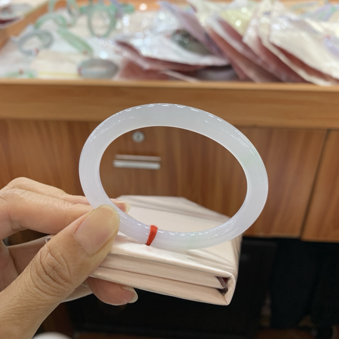 042001FN飘绿贵妃翡翠手镯54.3-47.3-6.1-7