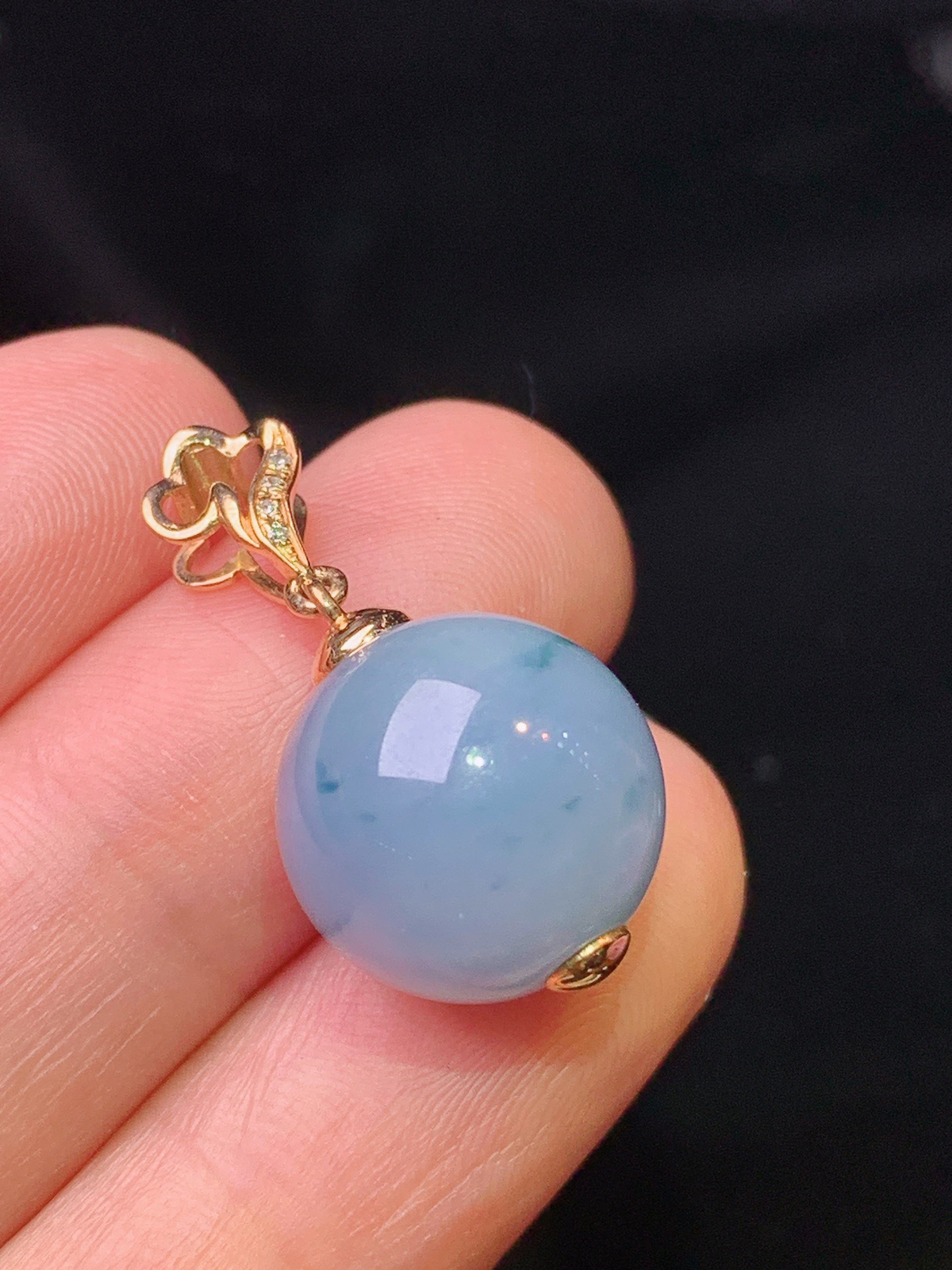 18k金钻镶嵌紫罗兰圆珠吊坠 玉质细腻 色泽清新艳丽 整体尺寸25*13